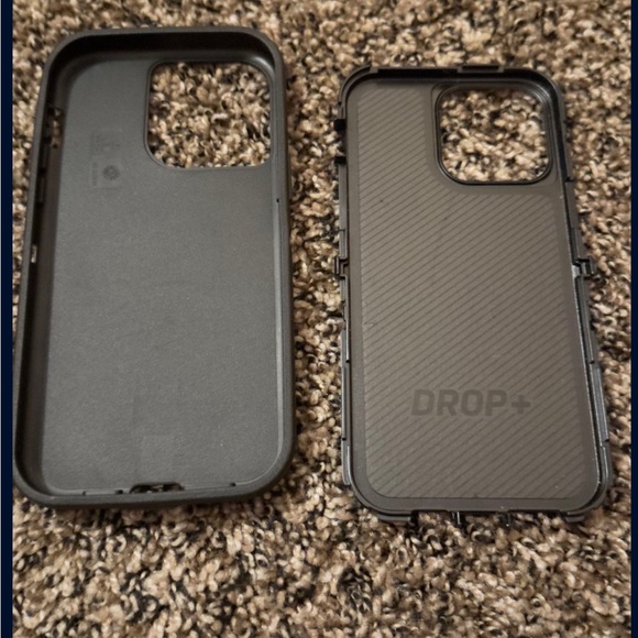 Otter box defender for iPhone 14 pro max - Picture 8 of 9